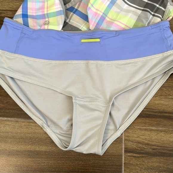 Lululemon Run Speed Short in Rad Plaid Lullaby Reflective / Ambient Grey, 4 - Picture 7 of 16